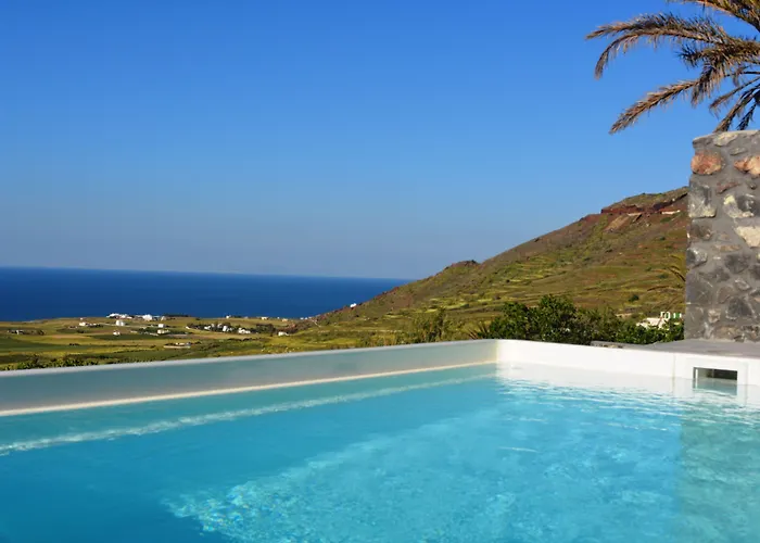 Elysian Santorini Villa *