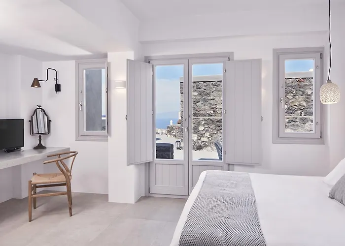 Elysian Santorini Villa Oia