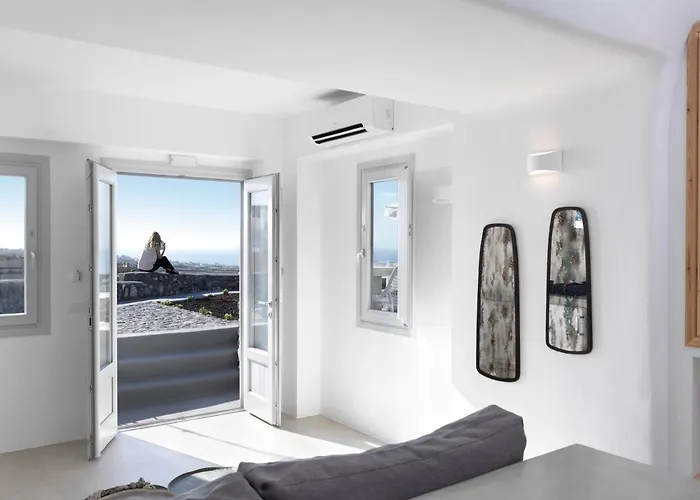 Elysian Santorini Vila *