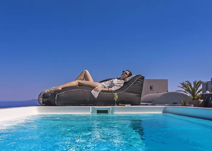 Elysian Santorini Vila *