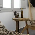 إليزيان سانتوريني *