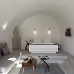 إليزيان سانتوريني * أويا