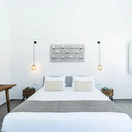 Elysian Santorini *