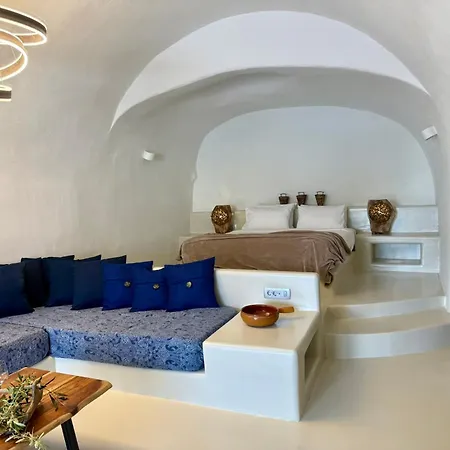 Elysian Santorini Villa