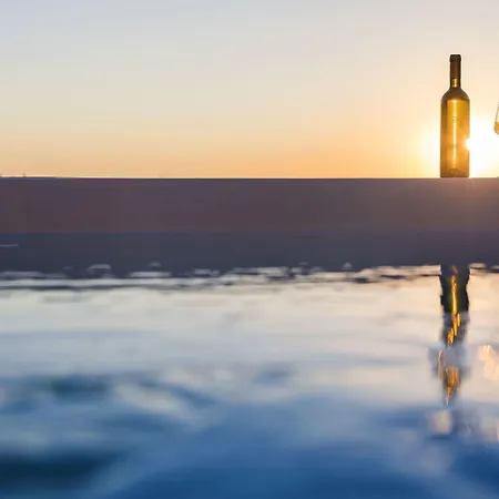 إليزيان سانتوريني * أويا