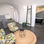 Вилла Elysian Santorini *