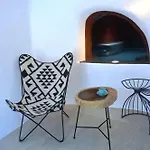 Elysian Santorini *