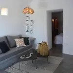Elysian Santorini Villa Oia