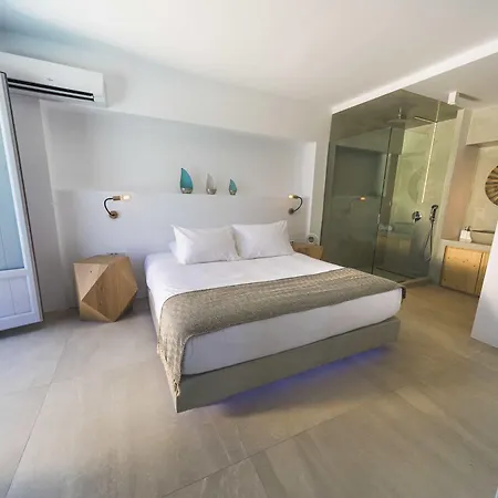 Elysian Santorini Villa Oia