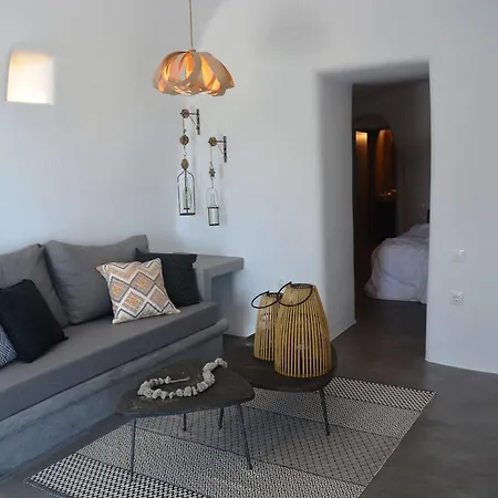 Elysian Santorini Villa Oia